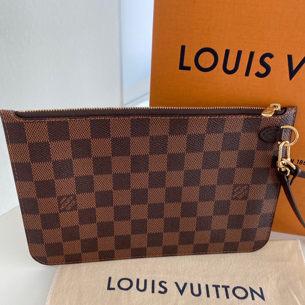 Louis Vuitton Damier Ebene Neverfull Pochette